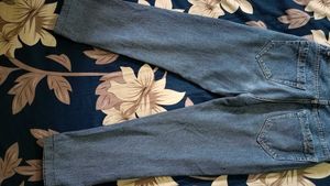 Pre-loved Jeans – Comfy Fit, Minor Fade