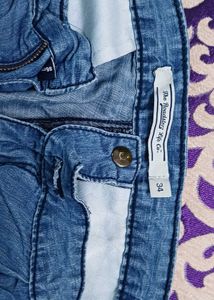 One Swiss Beauty Eyeshadow And A Bell Bottom Jeans