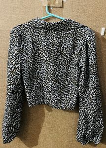 Tiger Print Choker Top.!!Price drop🌹