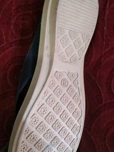 Velgo Women&#39;s slippers