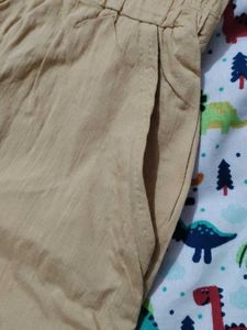 Khaki Chinos - Comfortable &amp; Stylish!