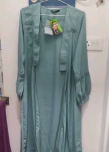 Women Sea Green solid Longline Shrug