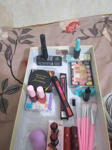 15 Item Makeup Kit Combo