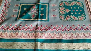 beautiful dark green sari without blouse