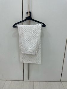 ✨ BREEZY WHITE BRODERIE CHIC! ✨