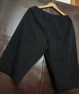Black Shorts Capri For Girl Or Woman 32 Waist
