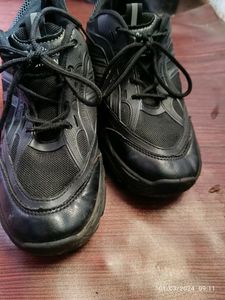 Black Shoes