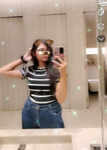 Striped Women&#39;s Top