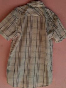 Vintage Plaid Short Sleeve Shirt