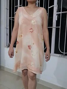 sleeveless dress