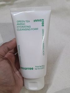 Innisfree Green Tea Amino Hydrating Cleansing Foam
