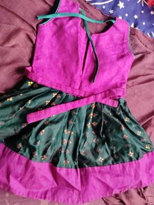 Girls&#39; Traditional Indian Dress