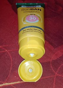 Nature&#39;s Essence Sunscreen &amp; Tan Block Lotion