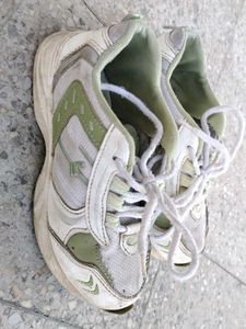 Used Sport Shoes