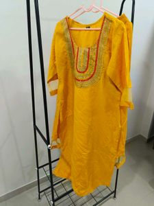 Yellow Kurta Set With Pink Dupptta