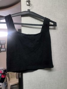 BLACK AND WHITE TANK TOP COMBO