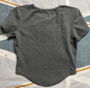 Cut out fitted T-shirt