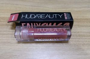 Huda Beauty Faux Filler - Bombshell