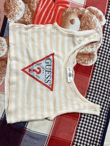 Guess. Medium Size.