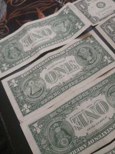 8 Notes Of 1 Doller ,, Lucky Dollar Bills!