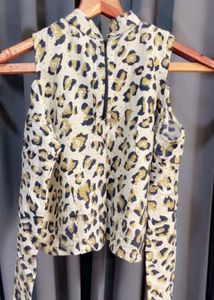 Indo Western Top And Skit Set