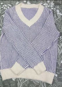 Stylish Purple Checked V-Neck Sweater