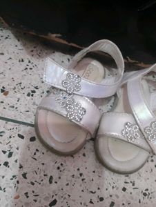 Girls White Sandals with Flower Detail