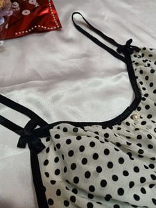 Cropped Polka Dot Camisole🖤🤍