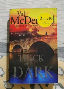 Trick of the DarkBook by Val McDermid