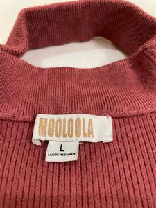 Women Burgundy V Neck Crop Top Sweater