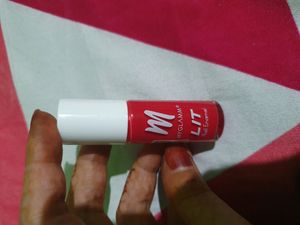 Myglamm Lit Nail Enamel