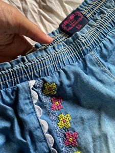 Branded Stylish Soft Jeans Shorts For Girls(blue Color)