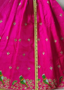 Sale..Beautiful Hand-work Raw Silk skirt ✨👌
