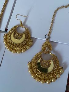 Elegant Gold-Toned Jewelry Set