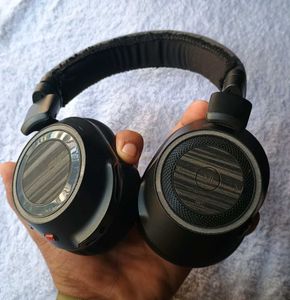 Plantronics Backbeat Pro Voyager Poly V8200 Series