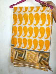 Yellow And White Beautiful😍 Cotton Saare