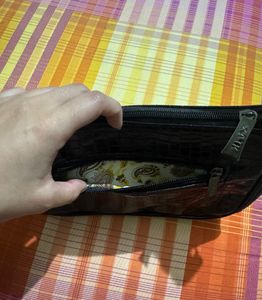 Zaik Shoulder Bag