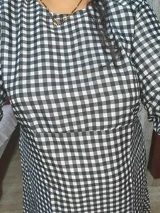 Gingham Print Tunic Top with Free Gift 🧧