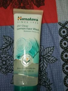 Himalaya Oil Clear Lemon Face Wash