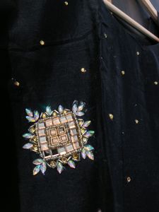 BLACK BEAUTY/HEAVY PARTY WEAR