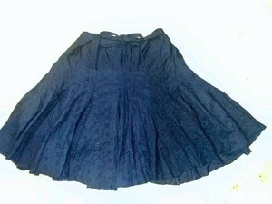 Stretchable Flared Skirt With Tie Up Ri