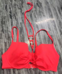 34 D Pedded Look