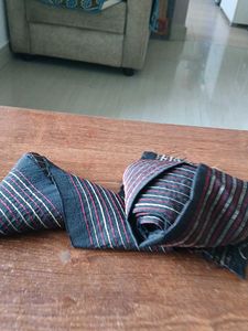 striped saree border