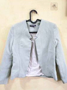 Elegant Light Blue Blazer