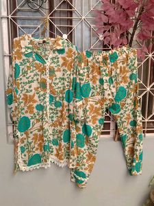 Women Kurta Set Cord Se