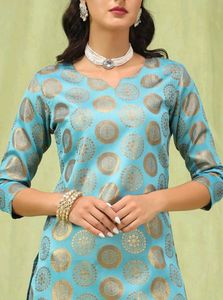 Vredevogel Verito Banarasi Jacquard Kurtis