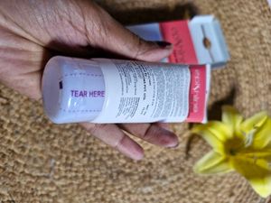 Epishine Skin Lightning Face Wash