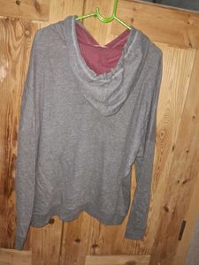 Free DeliveryGray Graphic Hoodie