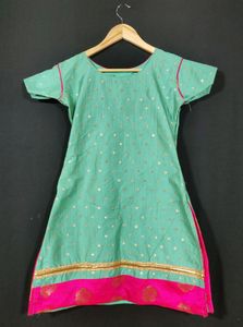 Women Green And Pink Kurti With Pant