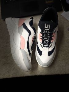 Trendy Sneakers For Womens And Girls